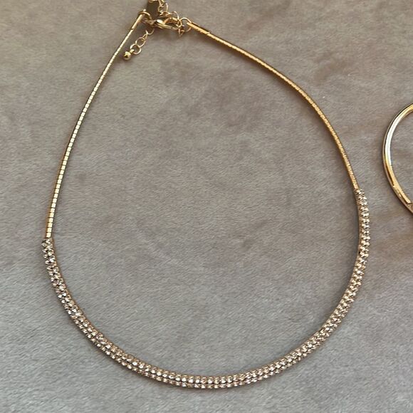 2pc Goldtone Costume Jewelry Set Bracelet and choker with rhinestones EUC - Picture 2 of 5